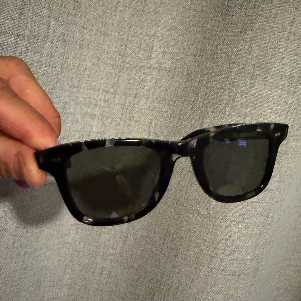NWT - Caddis Tortoiseshell polarized Sunglasses - Gray Lenses- never used! - Picture 4 of 8